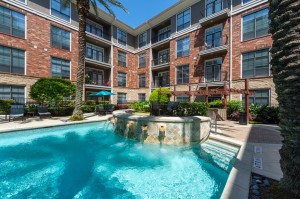 Apartments for Rent in Houston, TX - Pool with Fountains      